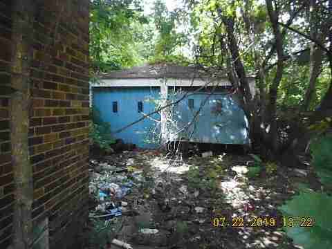 10410 Crocuslawn (7)_m.jpg